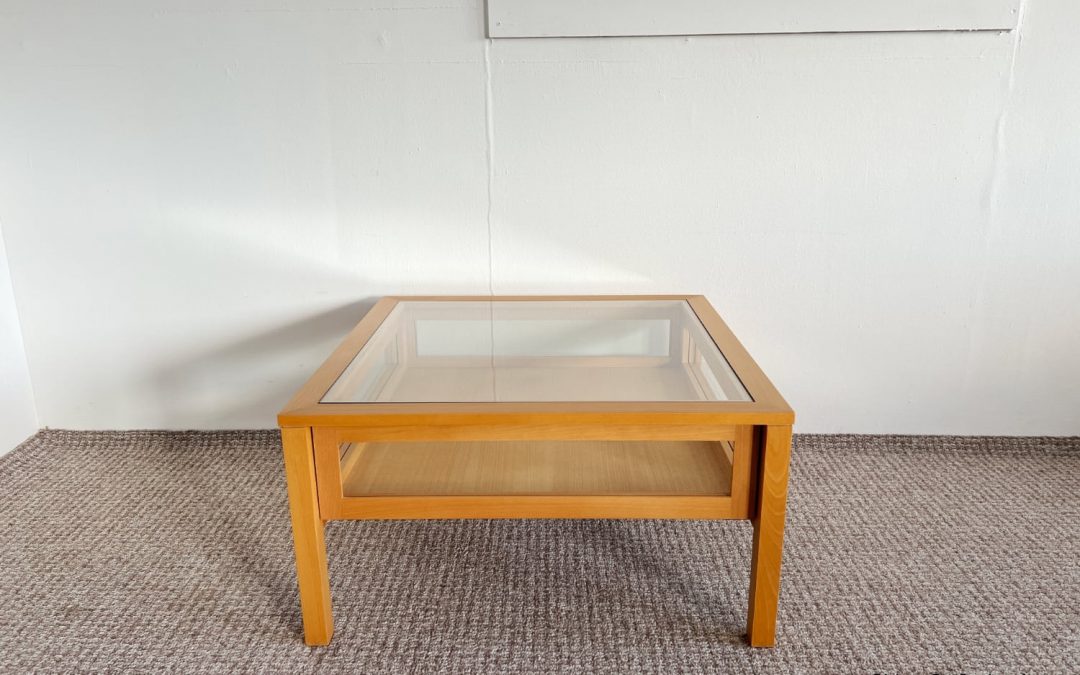 Grüne Erde Baldassare Sofa- Couchtisch 81×81