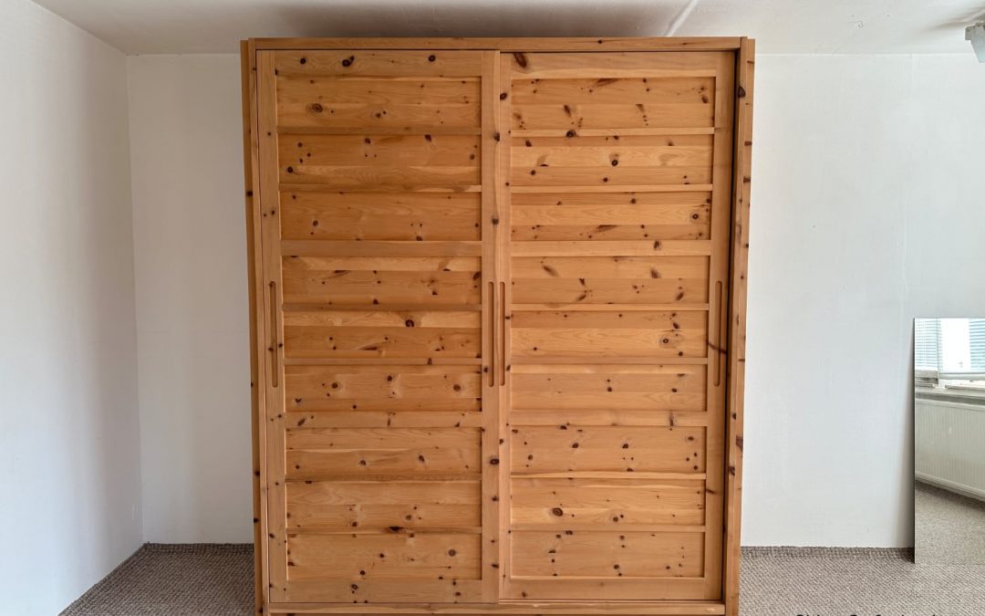 Grüne Erde Kurido Kleiderschrank Zirbe