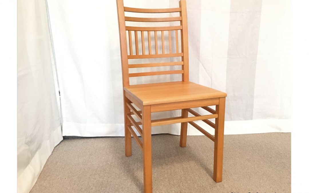 Grüne Erde Orpheus Stuhl