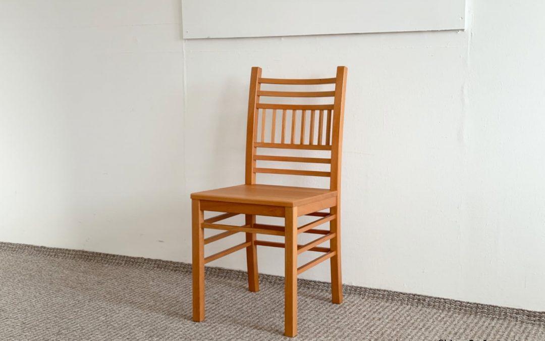 Grüne Erde Orpheus Stuhl