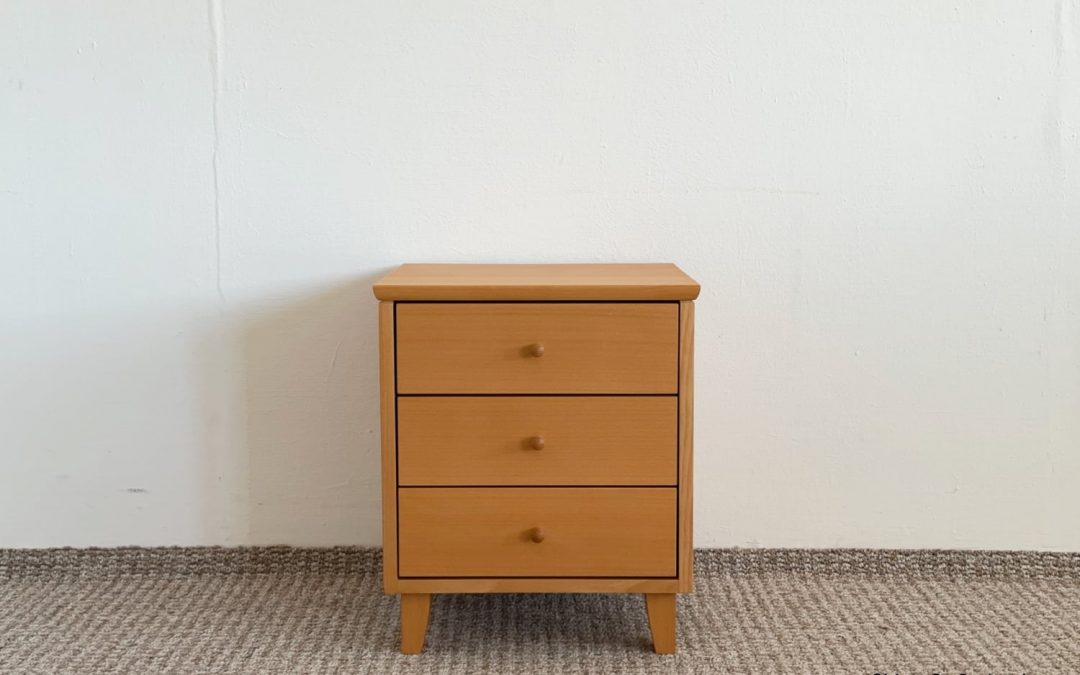 Grüne Erde Elena Nachttisch 3L