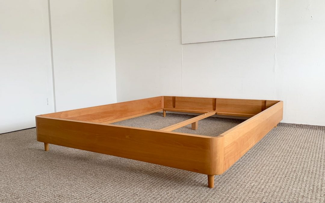 Grüne Erde Tonda Bett 160×200