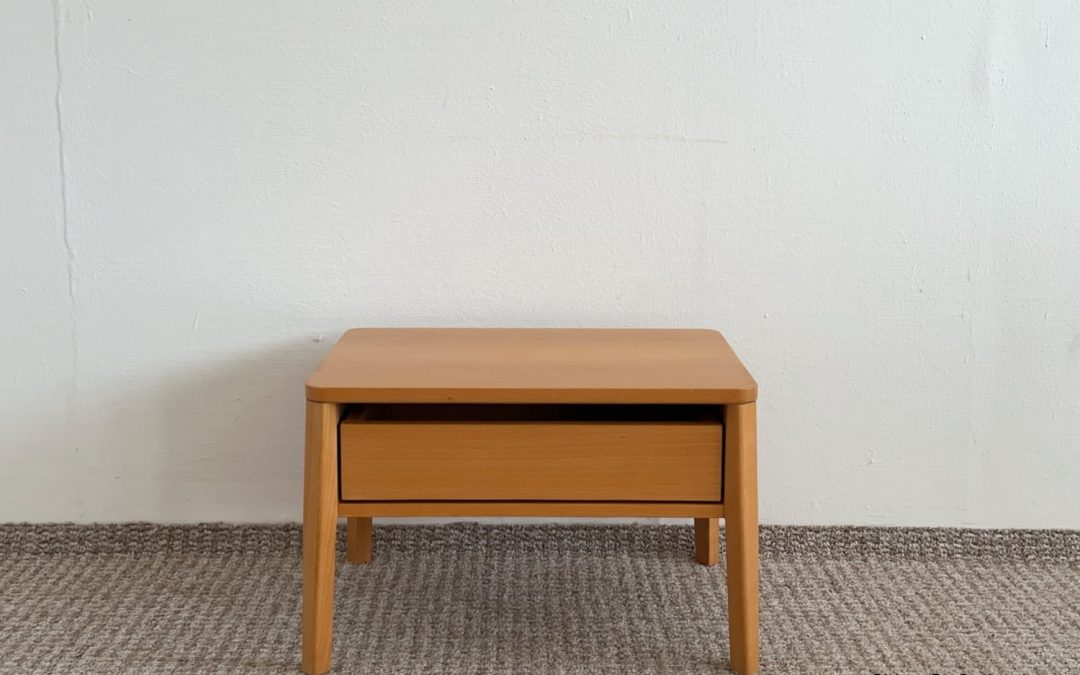 Grüne Erde Arne Nachttisch B